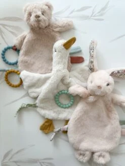 Pru Goose Silicone Teether Lovie(Sb1044) -Mon Ami Toys Store IMG 1445 jpg