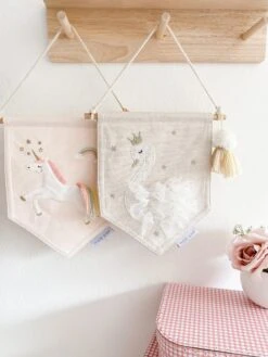 Swan Wall Banner(Swan Wall Banner) 9 Swan Wall Banner(Swan Wall Banner) -Mon Ami Toys Store IMG 5129 jpg